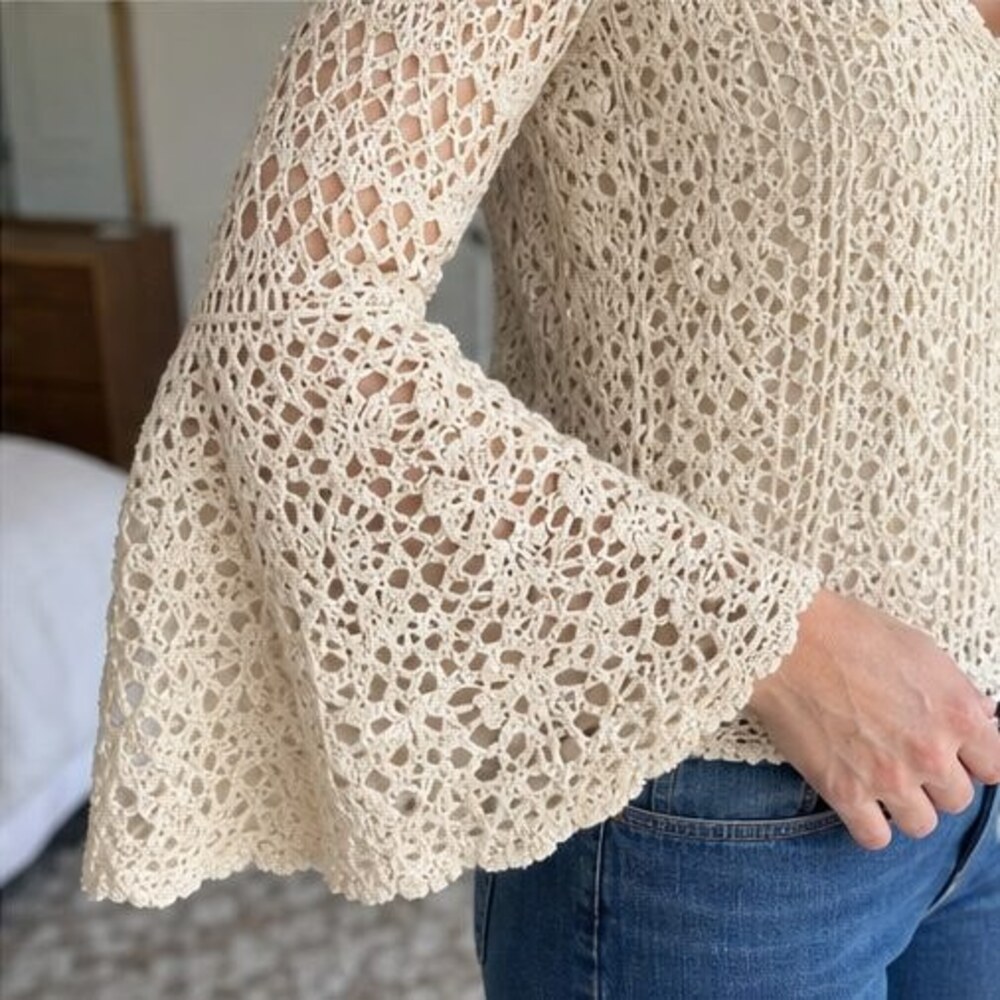 Emerald Wrap Blouse - Picture 5 of 6